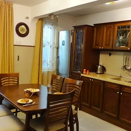 Apartment Kafedral Warna